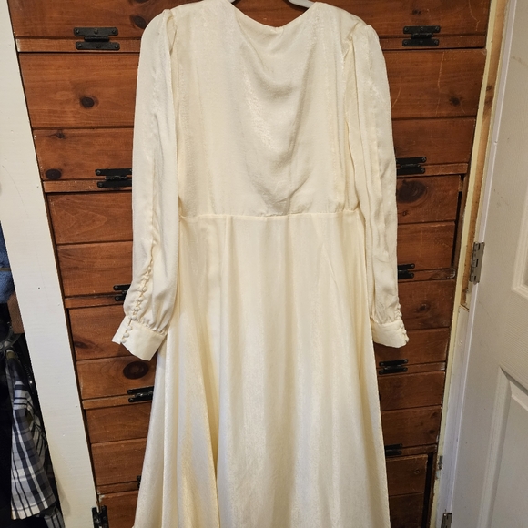 Lulu's Have Faith ivory satin wrap maxi dress - Picture 4 of 9